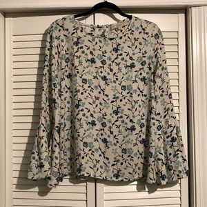 Like New Loft Bell Sleeve Floral Top